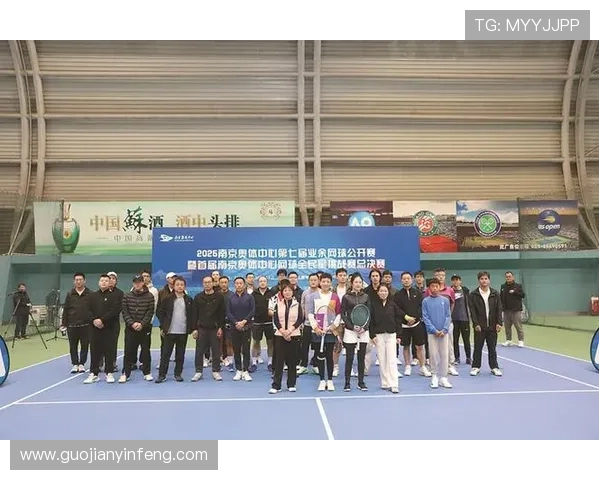 南京网球队选拔赛精彩点评：速度之美与技术的完美结合