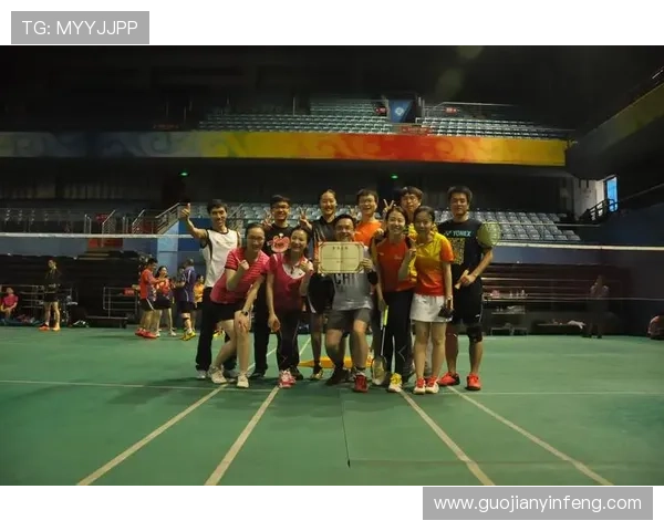 武汉羽毛球队与重庆羽毛球队赛后复盘分析个人能力对比与表现总结